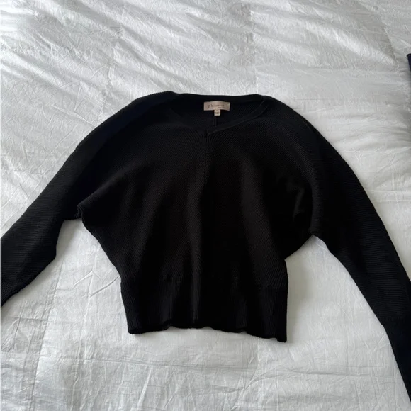 Philosophy Black V-Neck Lightweight Knit Sweater - Picture 1 of 3
